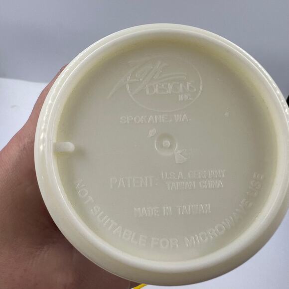 Disney Zak Designs Pooh & Tigger 16 oz Twist Straw Lid Canteen W Strap NOS - Picture 5 of 9